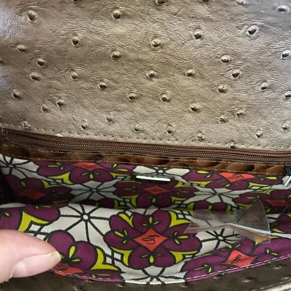 Guess Hand Bag - Picture 9 of 11